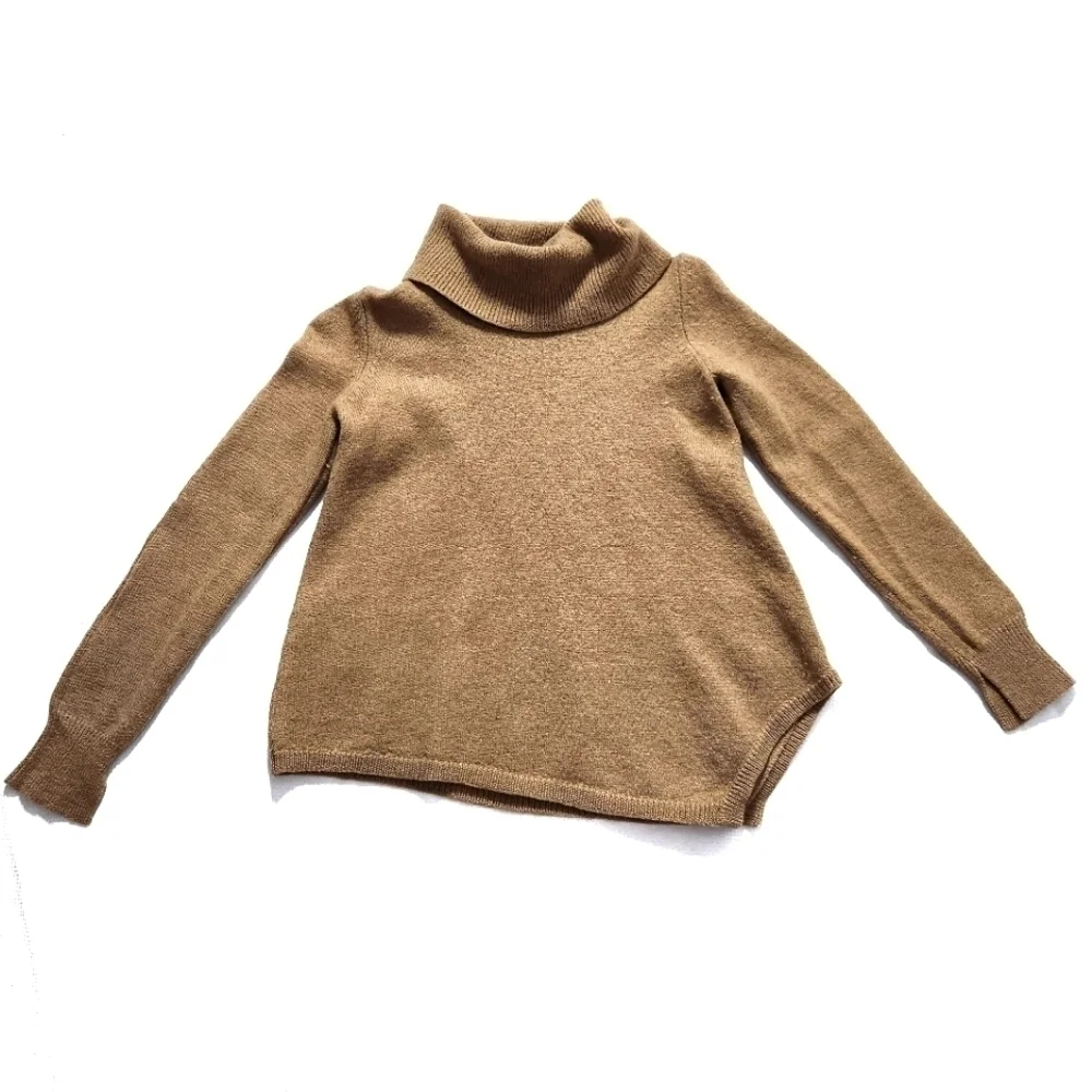 BCBG Maxazria 100% Merino Wool Turtleneck Sweater - Picture 5 of 6